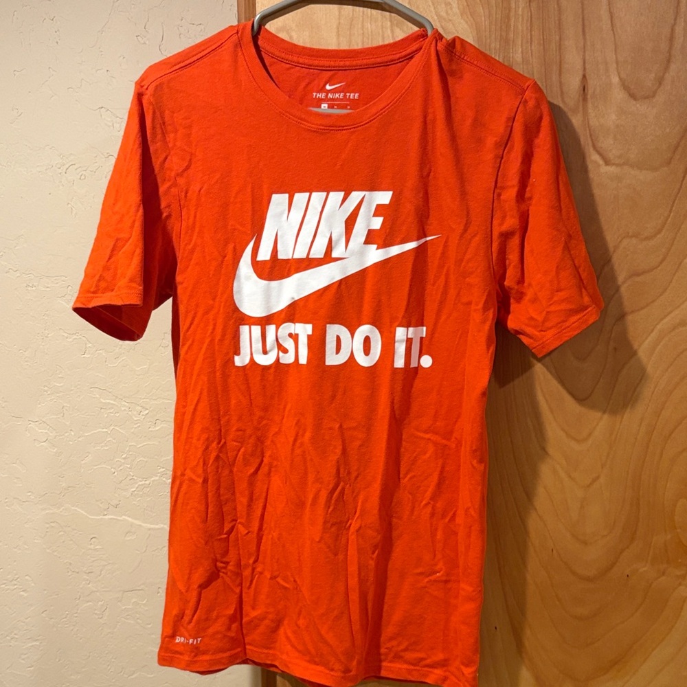 Nike Men's Bold Orange Tee with Iconic Logo